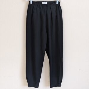 Aritzia Babaton Dexter Dress Pants XS  Black Ankle Jogger Pull on Crepe Office